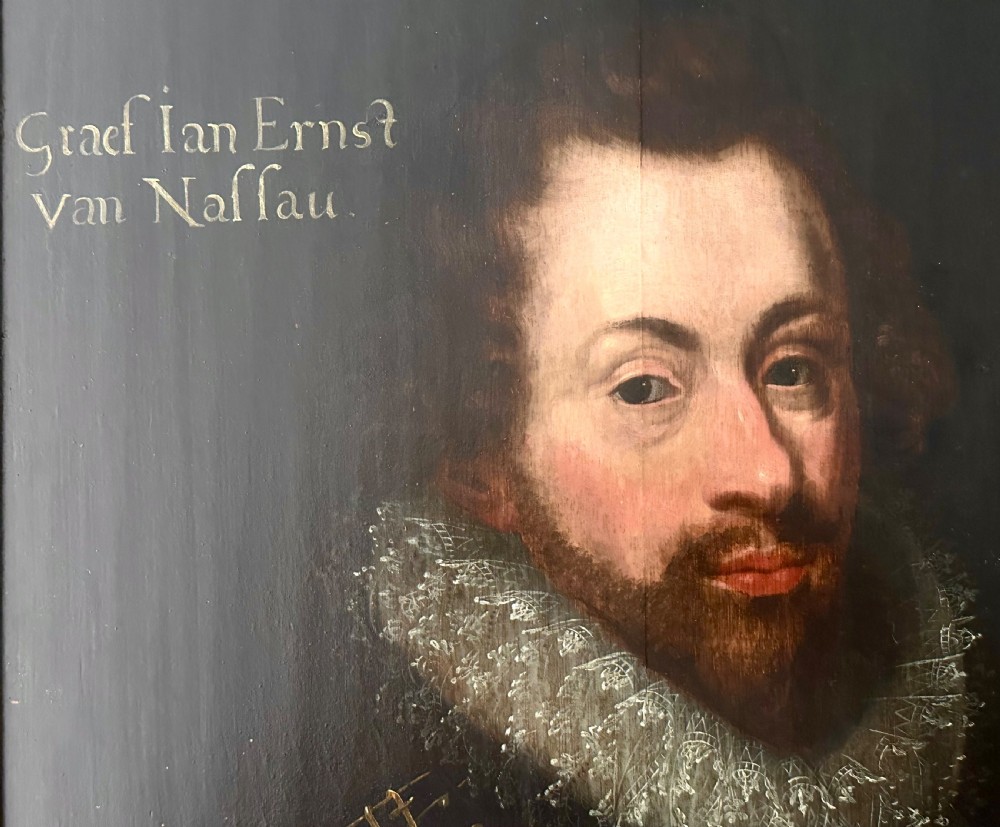 Oil on Panel Portrait of Nobleman Circa 1620 View VII
