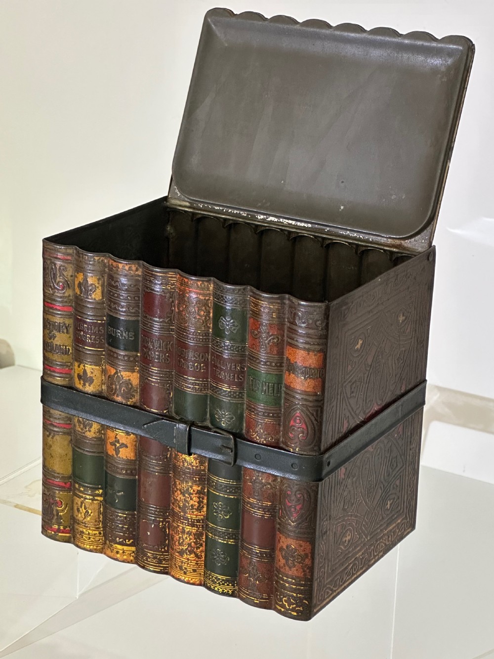 Huntley and Palmers Biscuit Tin  View VI