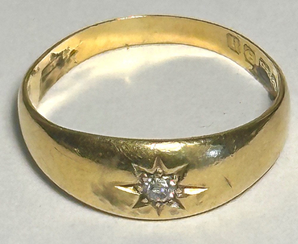 18ct Gold Gypsy Ring with Diamond