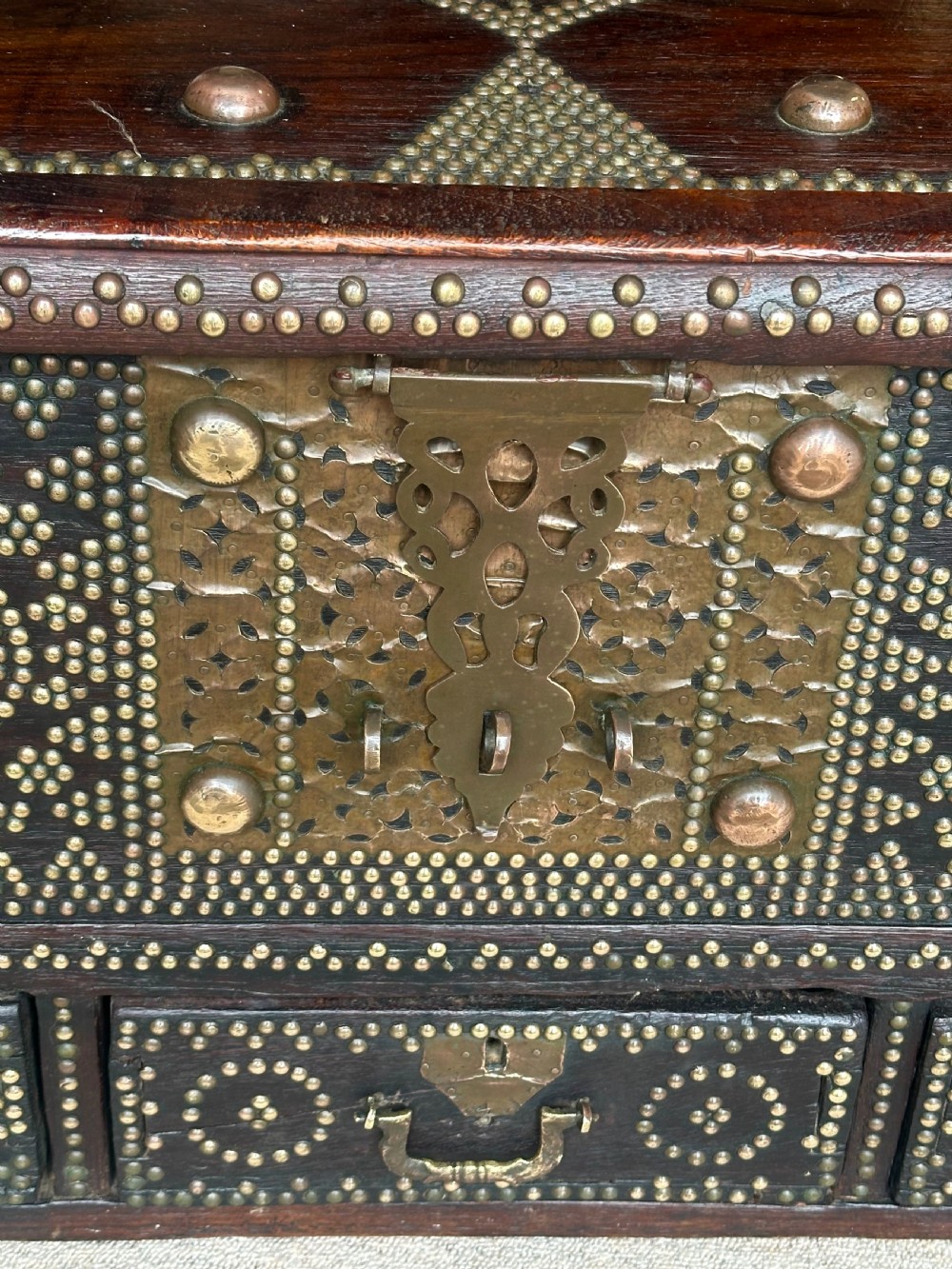 Zanzibar Chest View XII
