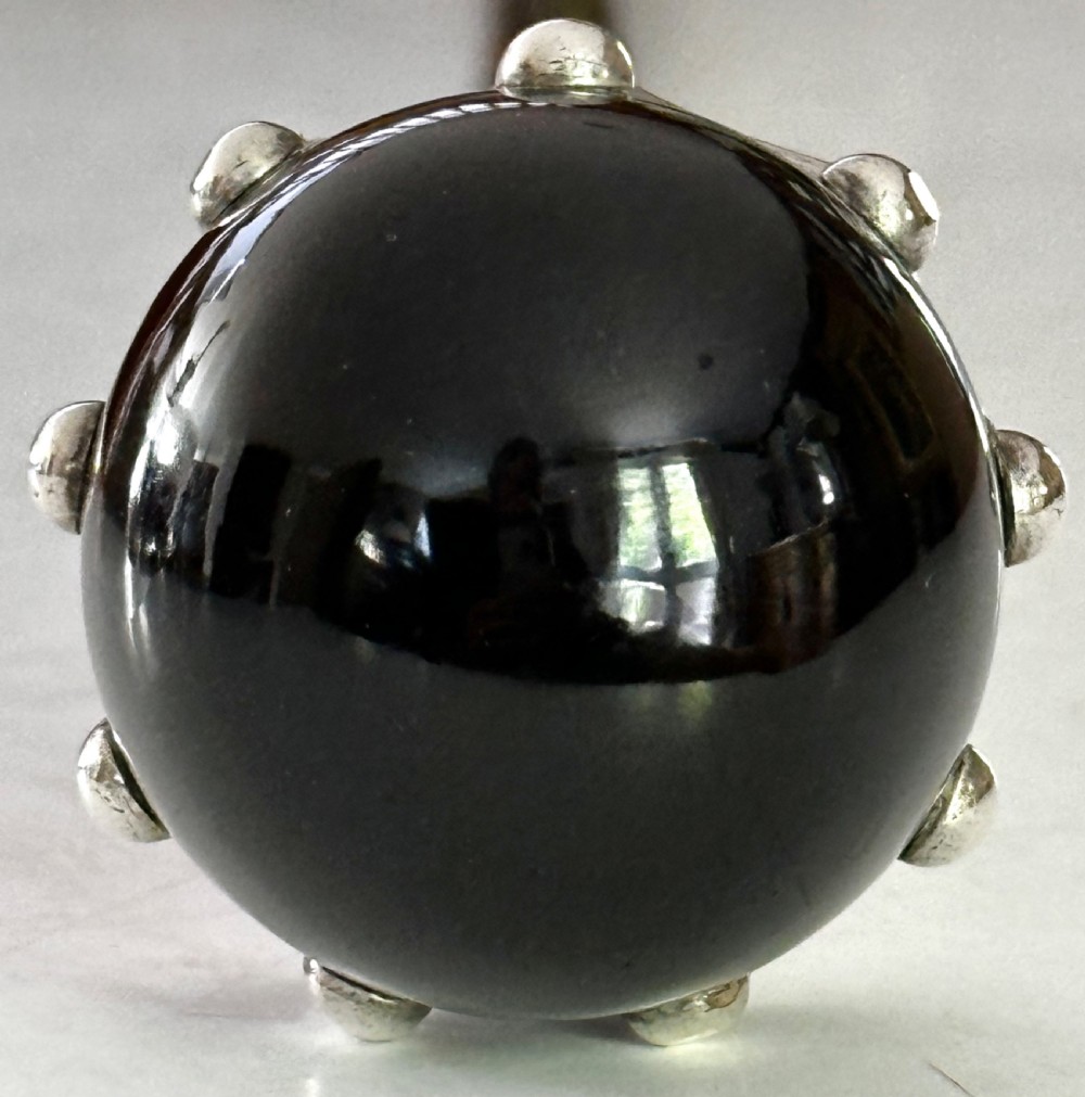 Walking Cane with Silver Crown holding a Banded Agate. View V