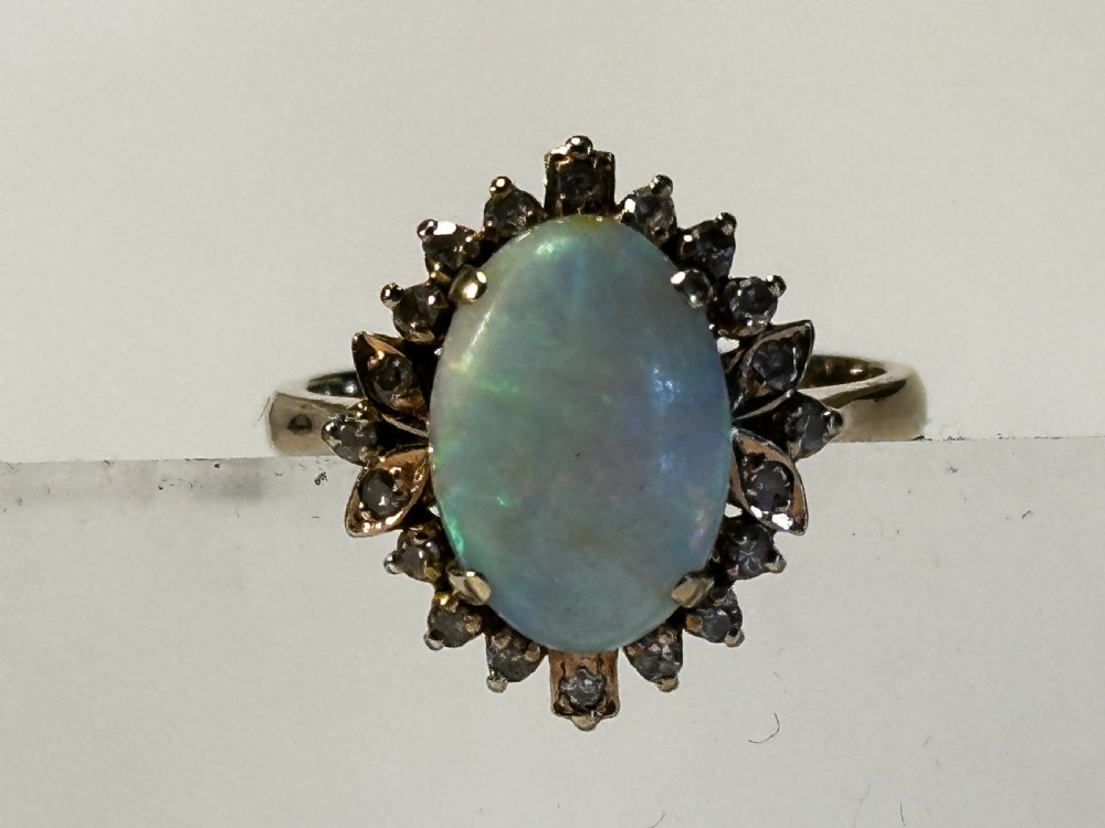 14ct Ring with Opal and diamonds