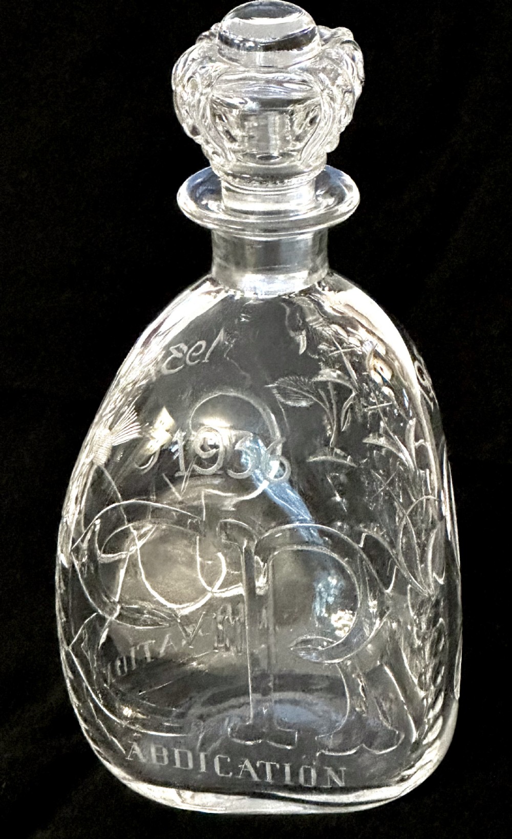 Decanter with Royal Connection.