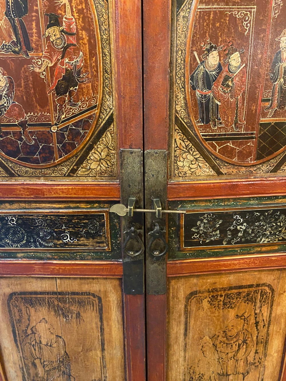 Chinese Painted Wedding Cabinet, Late Qing dynasty View XV