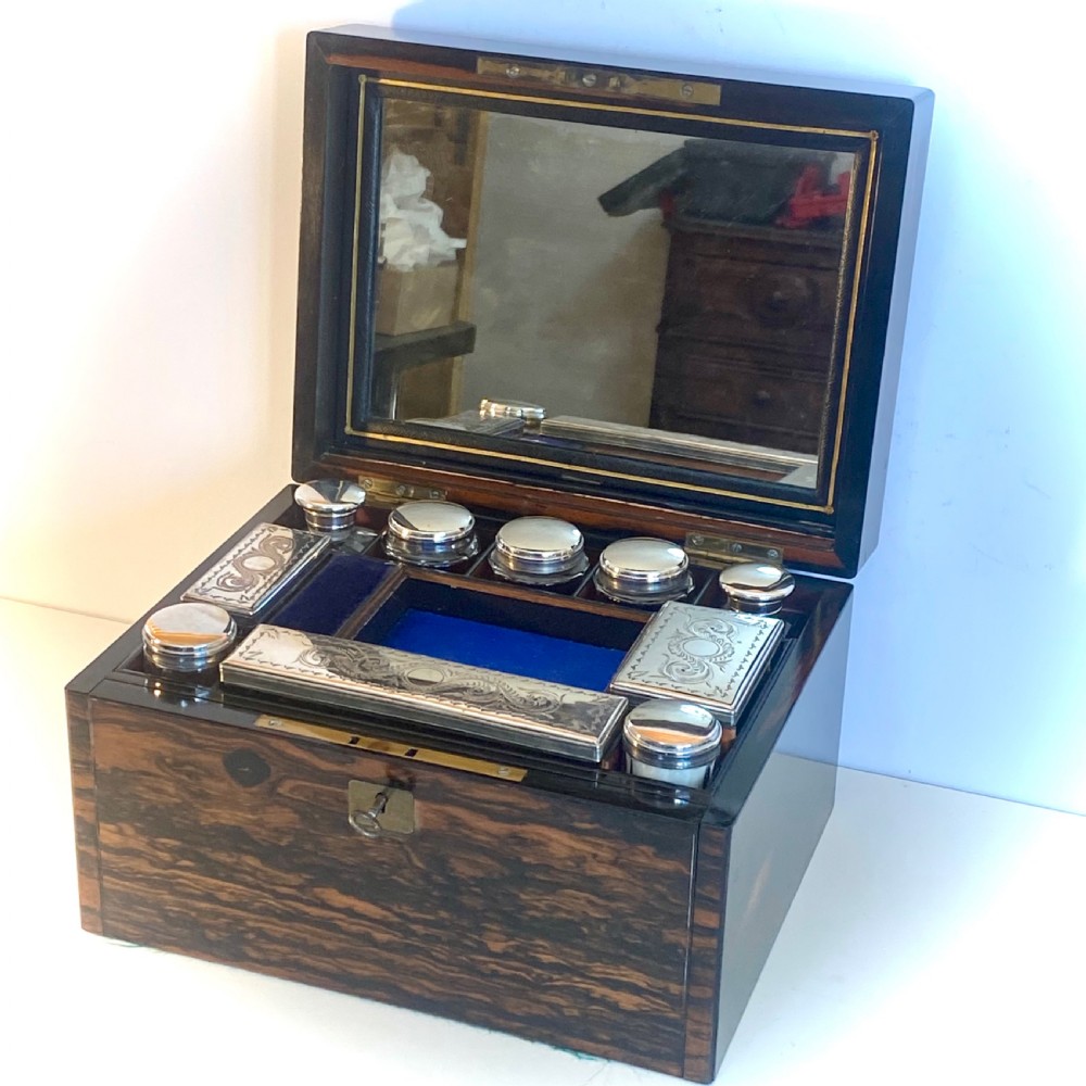 Coromandel Fitted Vanity Box View II