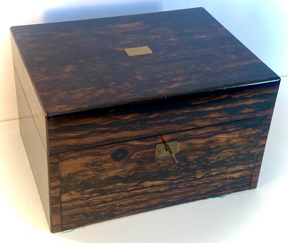 Coromandel Fitted Vanity Box View IV