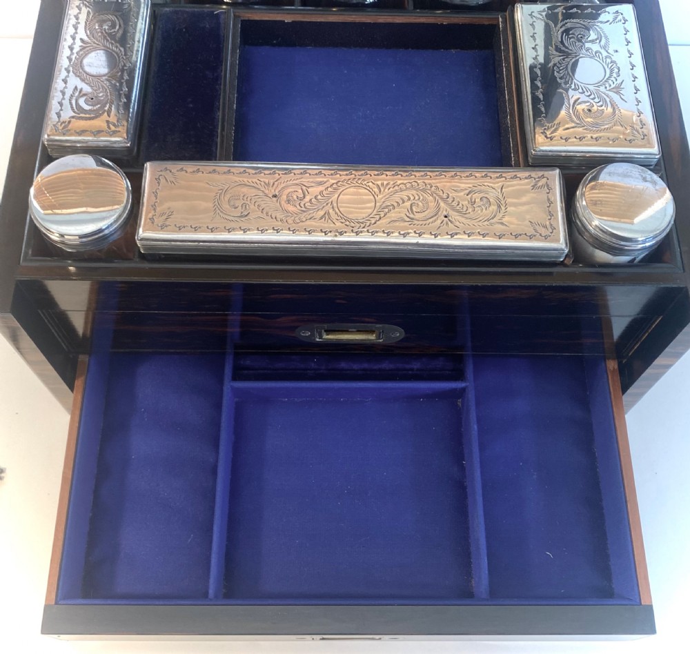Coromandel Fitted Vanity Box View VI