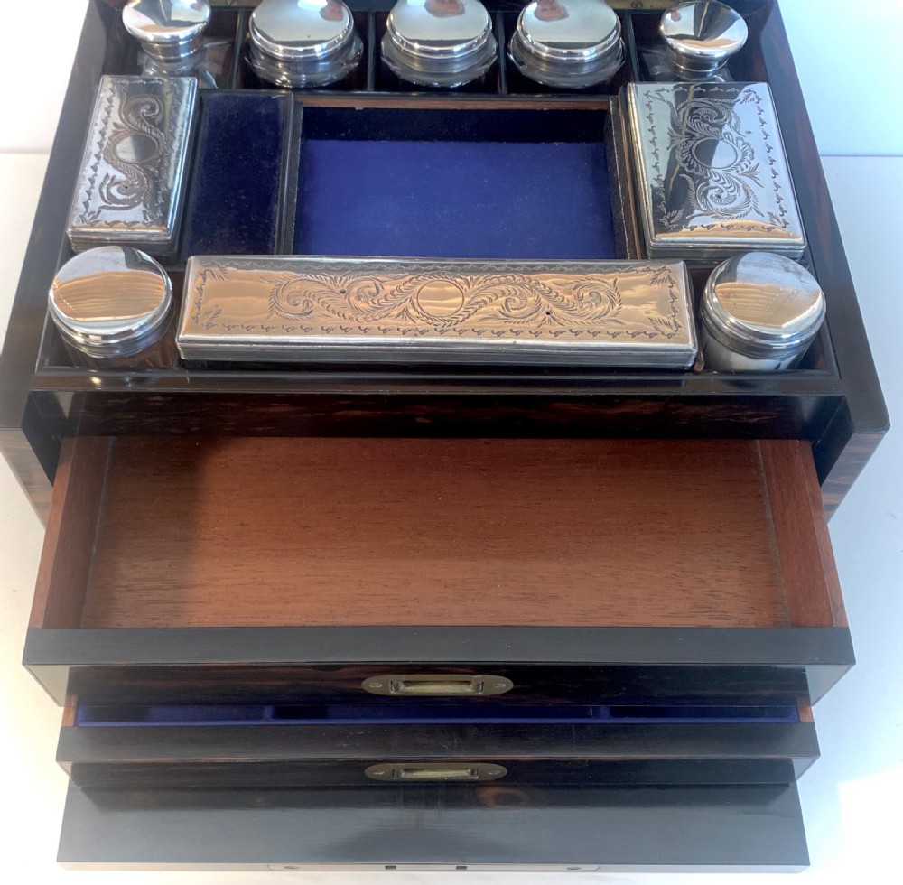 Coromandel Fitted Vanity Box View VII