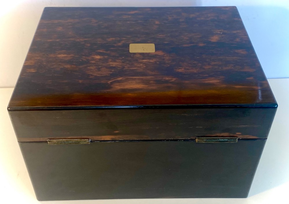 Coromandel Fitted Vanity Box View X