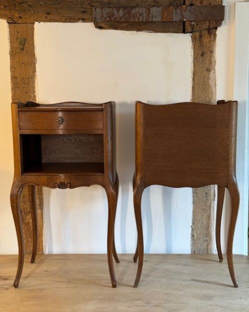 PAIR OF VINTAGE FRENCH OAK BEDSIDE TABLES - ADDITIONAL PHOTO 2
