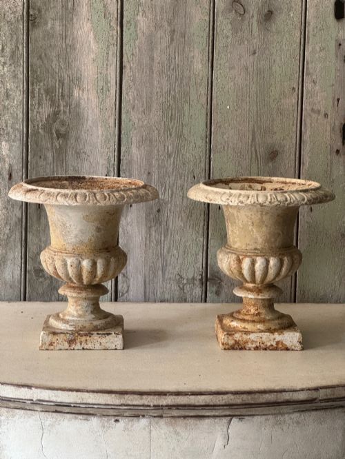 A PAIR OF FRENCH ANTIQUE URNS - ADDITIONAL PHOTO 1