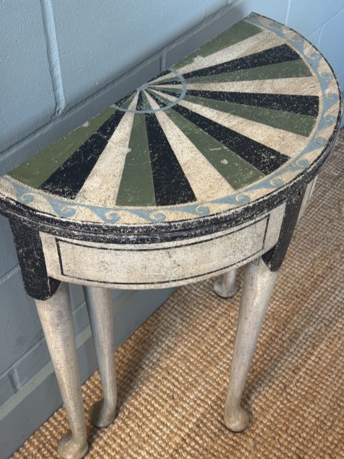 GEORGIAN FLIP TOP OAK SIDE TABLE LATER PAINTED WITH A FLORAL DESIGN - ADDITIONAL PHOTO 4