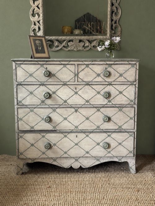 Painted Victorian Chest of Drawers