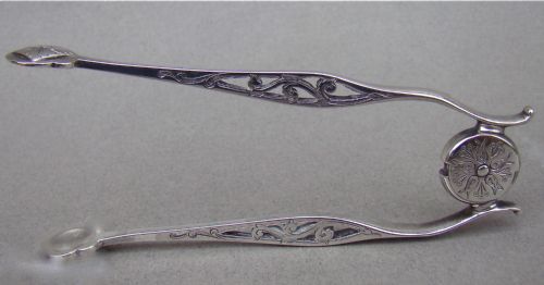 fig 2. 19TH CENTURY FRENCH SILVER SPRING LOADED SCISSORS SUGAR TONGS, CIRCA 1880