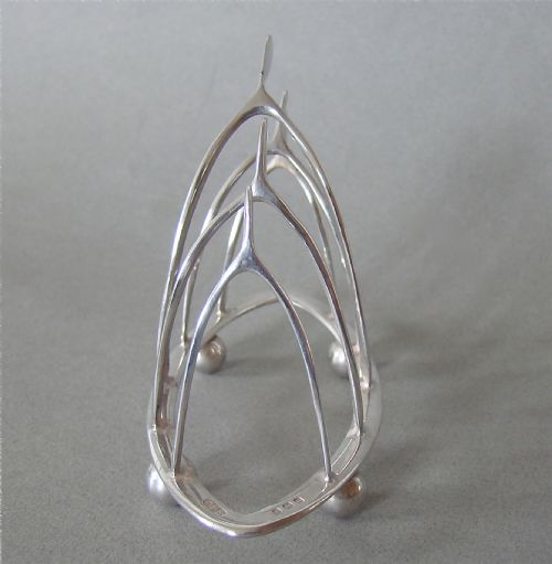 fig 2. ART DECO SILVER WISHBONE TOAST RACK BY C. T. BURROWS & SONS, BIRMINGHAM 1926
