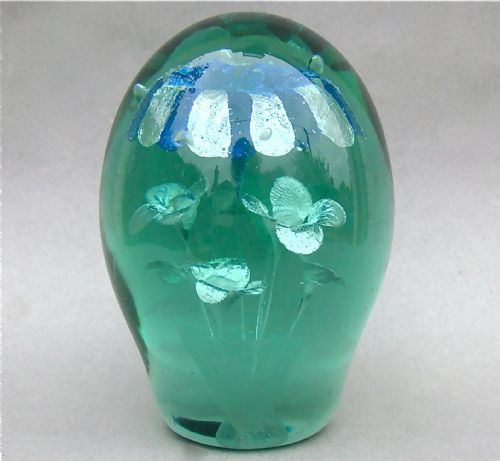 fig 1. VICTORIAN GREEN GLASS DUMP MULTIPLE FLOWER PAPERWEIGHT, CIRCA 1890