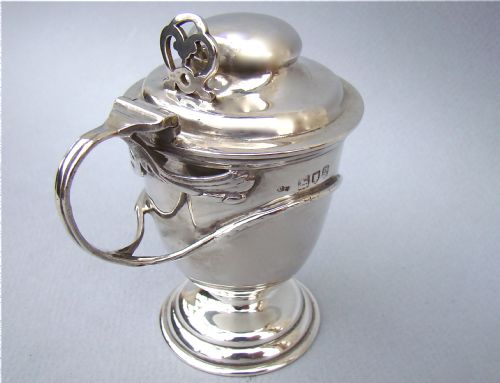 fig 1. ARTS & CRAFT SILVER MUSTARD BY CHARLES EDWARD, LONDON 1902