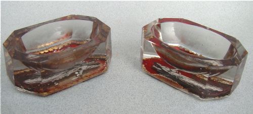 fig 1. RARE PAIR OF GEORGIAN REVERSE PAINTED GLASS TRENCHER SALTS, CIRCA 1800