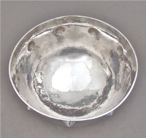 fig 2. ARTS & CRAFTS SILVER ROSE BOWL BY THE GOLDSMITHS & SILVERSMITHS COMPANY, LONDON 1906