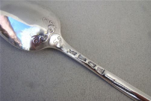 fig 2. GEORGIAN SILVER SHELL BACK MARROW SPOON BY ROGER HARE, LONDON 1756