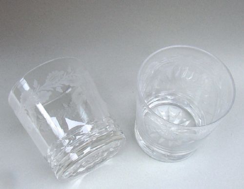 fig 1. PAIR OF EARLY VICTORIAN ETCHED GLASS WHISKY TUMBLERS, CIRCA 1840