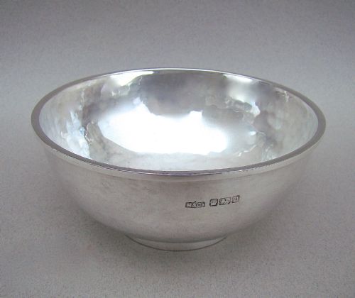 fig 1. ARTS & CRAFT SPOT-HAMMERED SILVER SUGAR BOWL BY MARPLES & CO, SHEFFIELD 1907