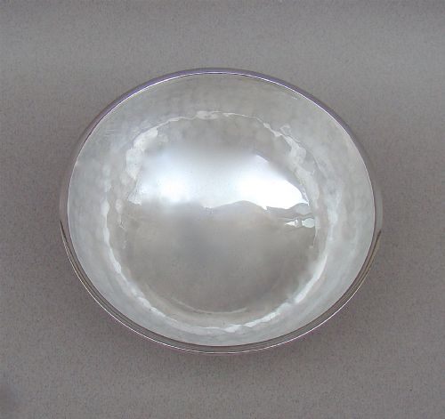 fig 2. ARTS & CRAFT SPOT-HAMMERED SILVER SUGAR BOWL BY MARPLES & CO, SHEFFIELD 1907