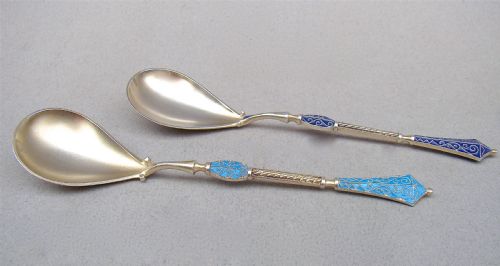 fig 2. PAIR OF SILVER GILT & CLOISONNÉ ENAMEL PRESERVE SPOONS BY MARIUS HAMMER, NORWAY, CIRCA 1900