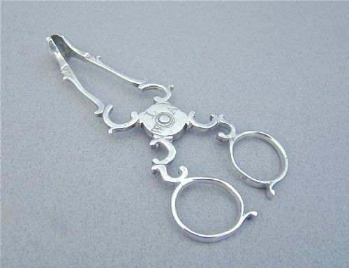 fig 1. PAIR OF GEORGIAN SILVER SUGAR NIPS BY STEPHEN ADAMS I, LONDON 1764