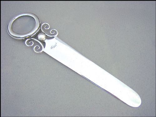fig 2. EDWARDIAN SILVER COMBINATION LARGE SIZE MAGNIFYING GLASS / LETTER OPENER BY A. BARETT & SONS, LONDON 1900