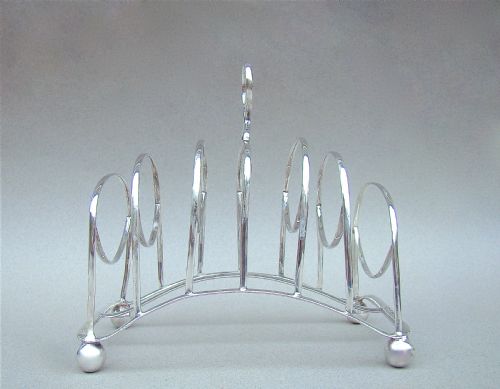 fig 2. GEORGIAN SILVER TOAST RACK, SHEFFIELD 1811