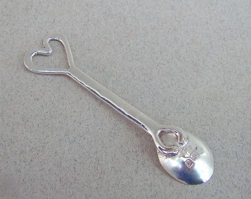 fig 1. ARTS & CRAFT SILVER SALT SPOON BY A.E. JONES, BIRMINGHAM 1908