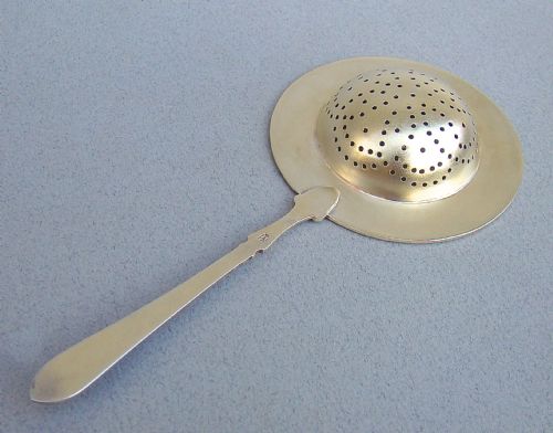 fig 2. ART DECO SILVER GILT & GUILLOCHE ENAMEL TEA STRAINER BY HENRY JAMES HULBERT, LONDON 1923