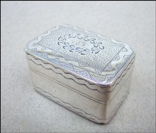 fig 1. GEORGIAN SILVER NUTMEG GRATER BY THOMAS WILLMORE, BIRMINGHAM 1806