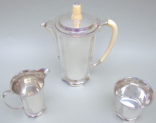 fig 1. ART DECO SILVER THREE PIECE BACHELOR COFFEE SET BY MAPPIN & WEBB, SHEFFIELD 1935