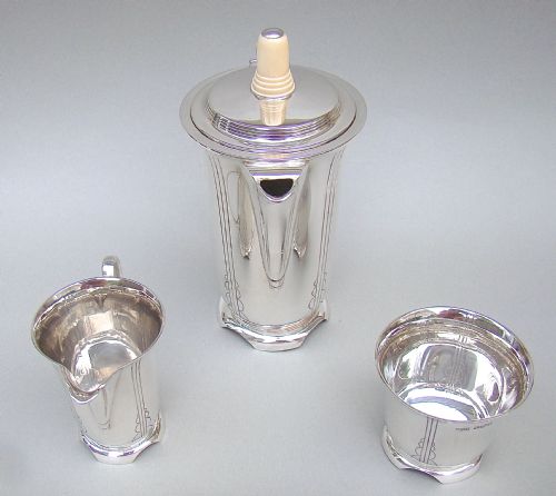 fig 4. ART DECO SILVER THREE PIECE BACHELOR COFFEE SET BY MAPPIN & WEBB, SHEFFIELD 1935