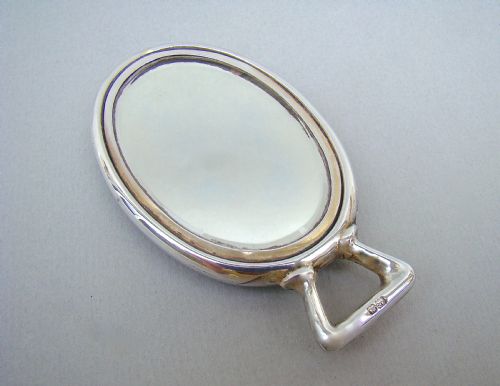fig 2. ART DECO SILVER & ENAMEL PURSE MIRROR BY HENRY MATTHEWS, BIRMINGHAM 1923

