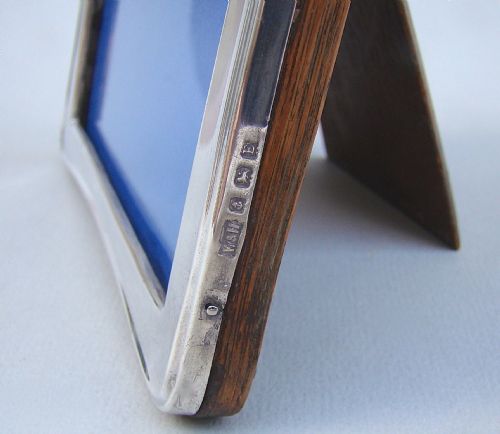 fig 1. GEORGE V SOLID SILVER PHOTOGRAPH FRAME BY WALKER & HALL, BIRMINGHAM 1929