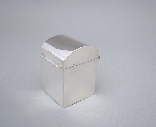 fig 1. MINIATURE VICTORIAN SILVER PATIENCE CARD BOX BY NATHAN & HAYES, CHESTER 1898

