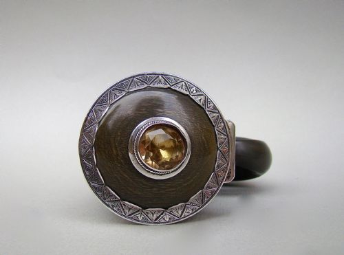 fig 1. EDWARDIAN SILVER MOUNTED SNUFF MULL BY J GRINSELL & SONS, BIRMINGHAM 1910