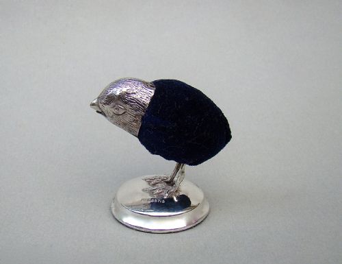 fig 1. UNUSUAL EDWARDIAN SILVER CHICK PIN CUSHION BY COHEN & CHARLES, BIRMINGHAM 1909