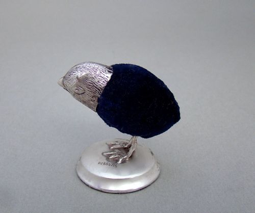 fig 2. UNUSUAL EDWARDIAN SILVER CHICK PIN CUSHION BY COHEN & CHARLES, BIRMINGHAM 1909