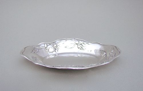 fig 1. EDWARDIAN SILVER BONBON DISH BY HENRY MATTHEWS, BIRMINGHAM 1904