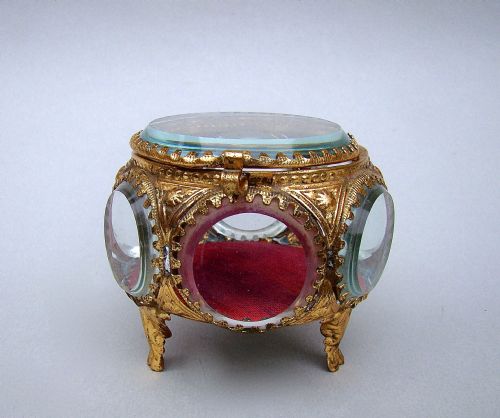 19th C. French Ormulu & Uranium Glass Jewellery Casket, Circa 1890