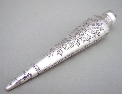 fig 1. VICTORIAN SILVER SCENT BOTTLE BY DAVID & LIONEL SPIERS, BIRMINGHAM 1884