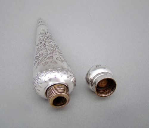 fig 2. VICTORIAN SILVER SCENT BOTTLE BY DAVID & LIONEL SPIERS, BIRMINGHAM 1884