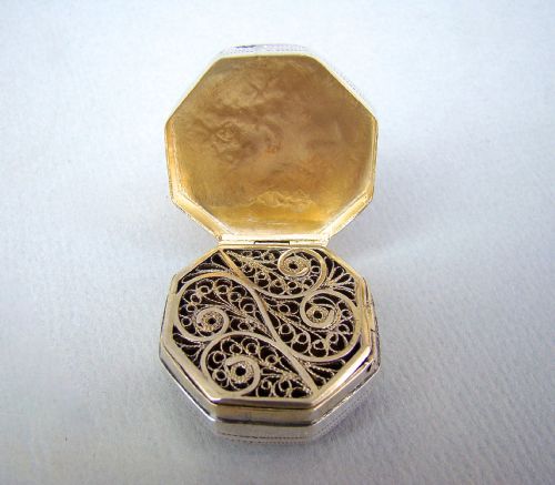 Georgian Silver Octagonal Vinaigrette by Samuel Pemberton, Birmingham 1802
