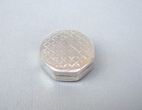 fig 1. GEORGIAN SILVER OCTAGONAL VINAIGRETTE BY SAMUEL PEMBERTON, BIRMINGHAM 1802