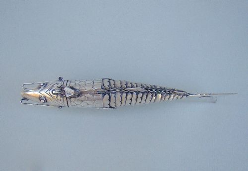 fig 2. VICTORIAN STERLING SILVER ARTICULATED FISH SPICE BOX, CIRCA 1880