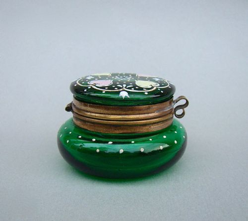 fig 1. 19TH CENTURY FRENCH ENAMELLED GLASS TRINKET BOX, CIRCA 1890